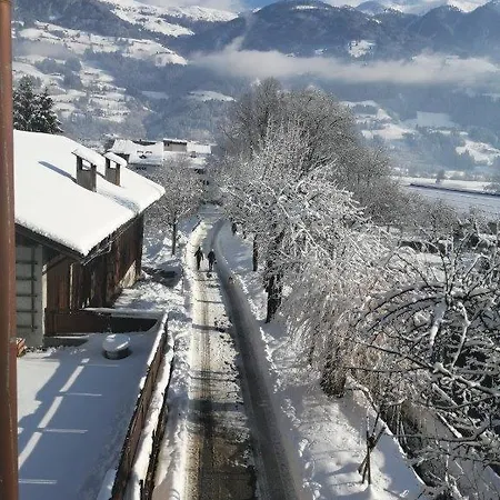 Lindner Апартаменти *